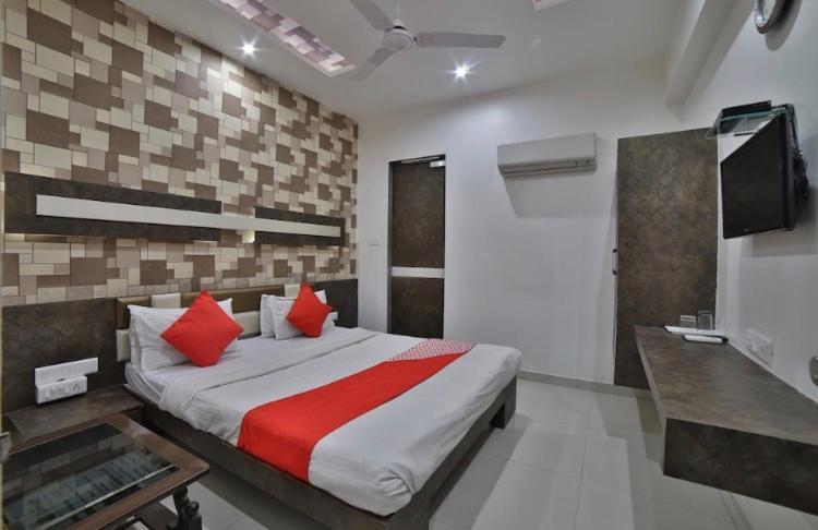 Hotel Green Apple Γκαντχιναγκάρ Εξωτερικό φωτογραφία