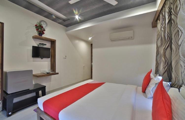 Hotel Green Apple Γκαντχιναγκάρ Εξωτερικό φωτογραφία