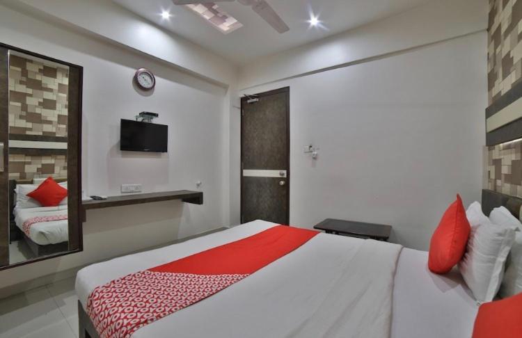 Hotel Green Apple Γκαντχιναγκάρ Εξωτερικό φωτογραφία